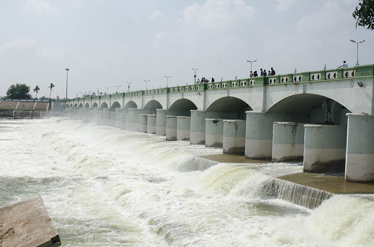 Kallanai & Mukkombu
